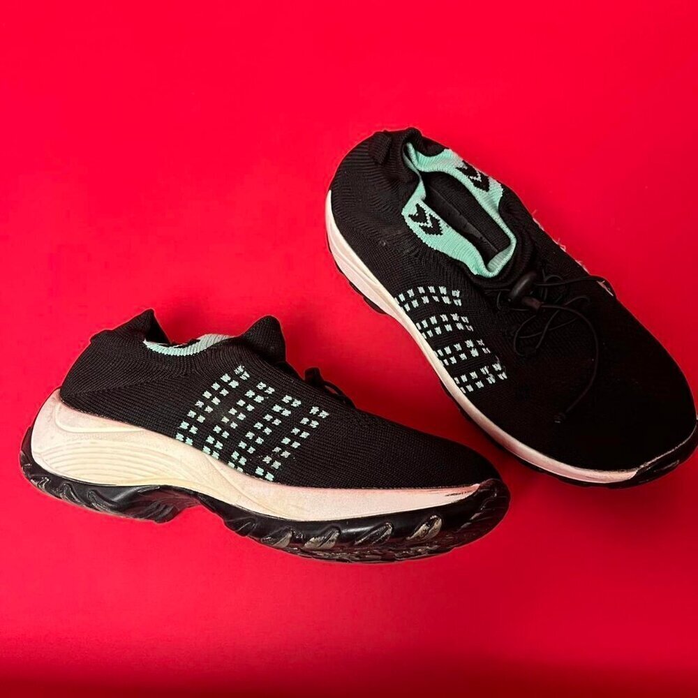 Black & turquoise fabric running shoes🖤💙​​​​​​